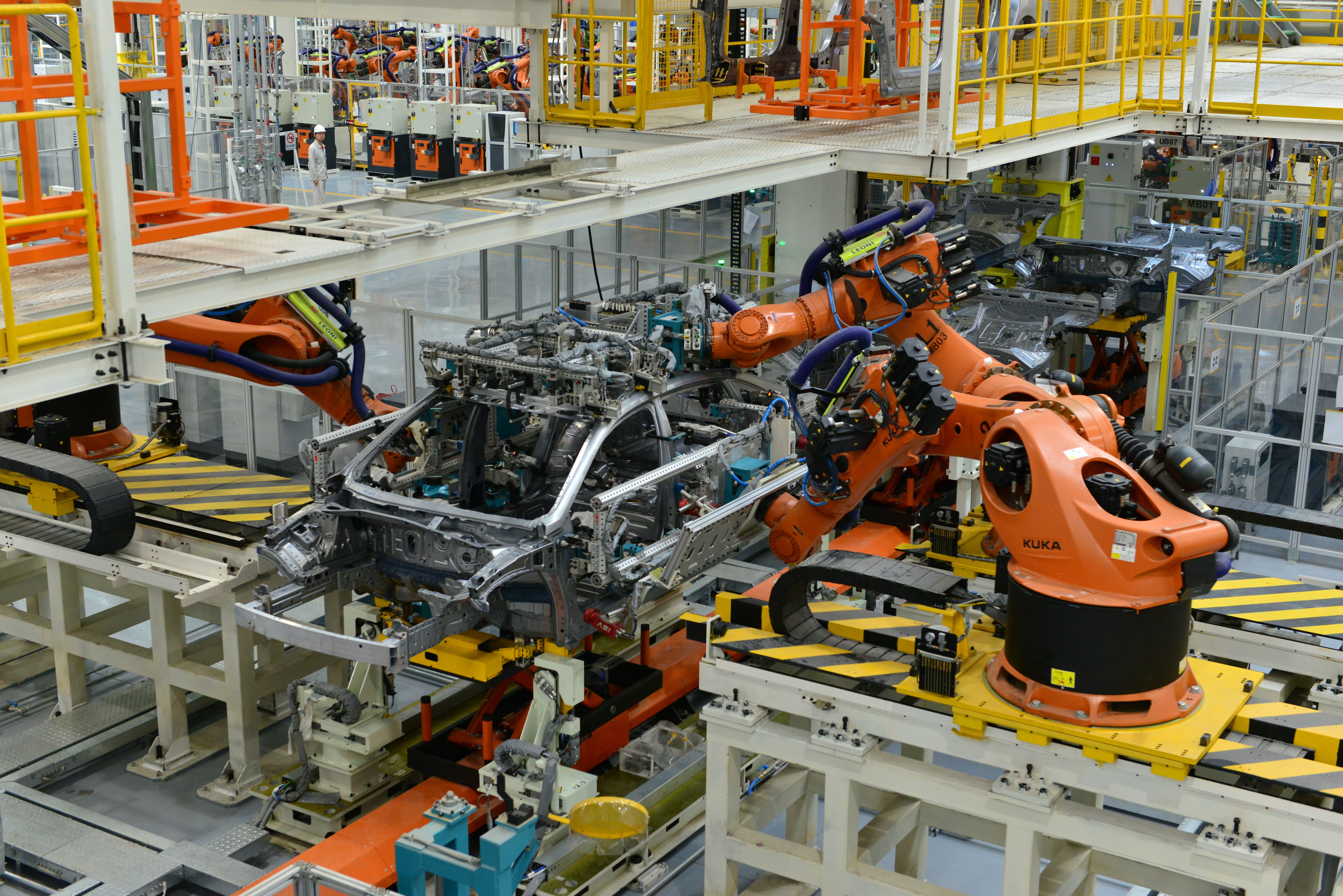 52秒下線一臺(tái)汽車、1分鐘生產(chǎn)線切換 廣汽傳祺打造自我感知工廠